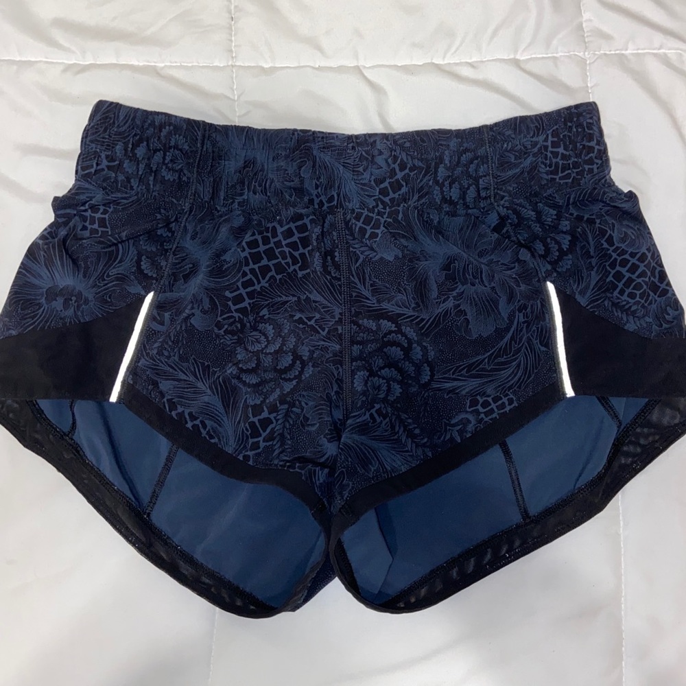 LULULEMON shorts!